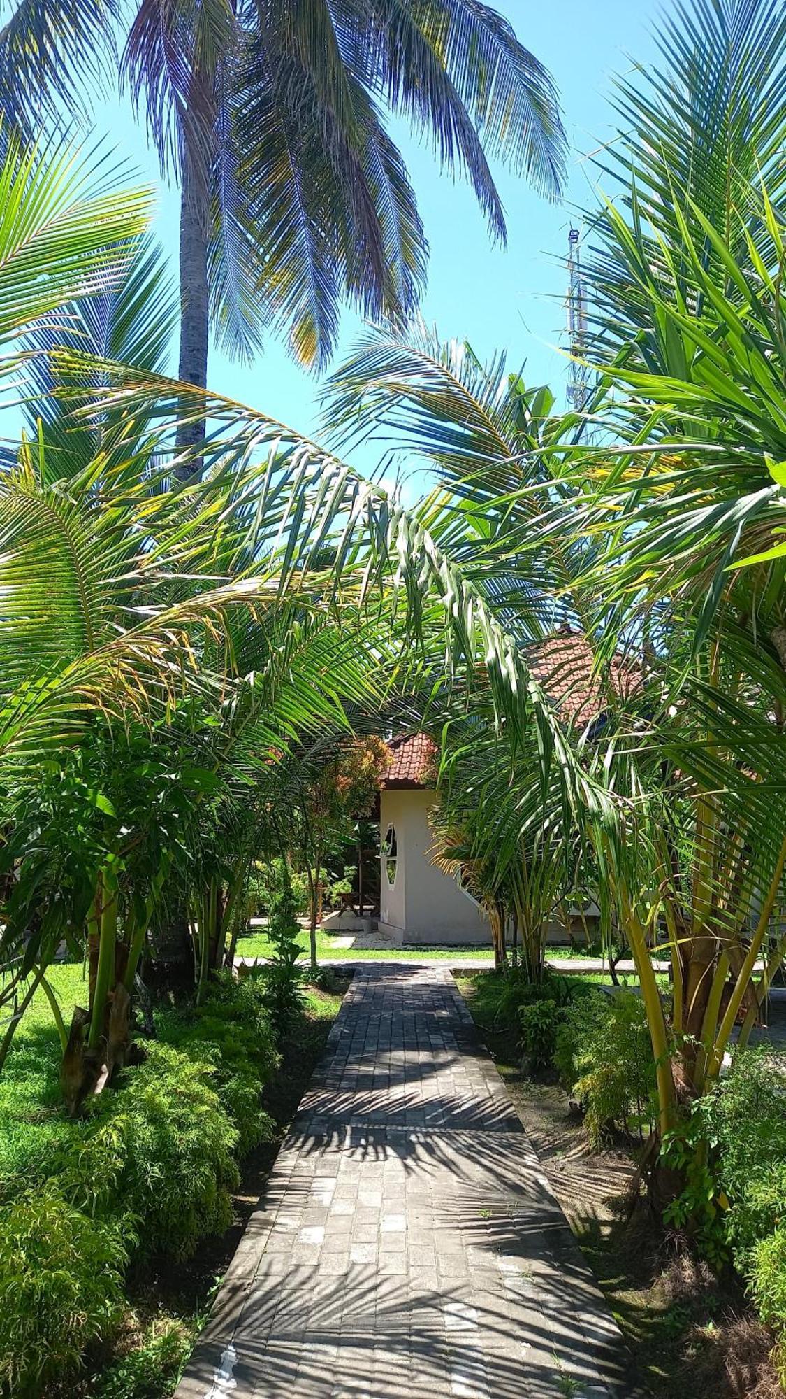 Gguesthouse Kuta  Esterno foto