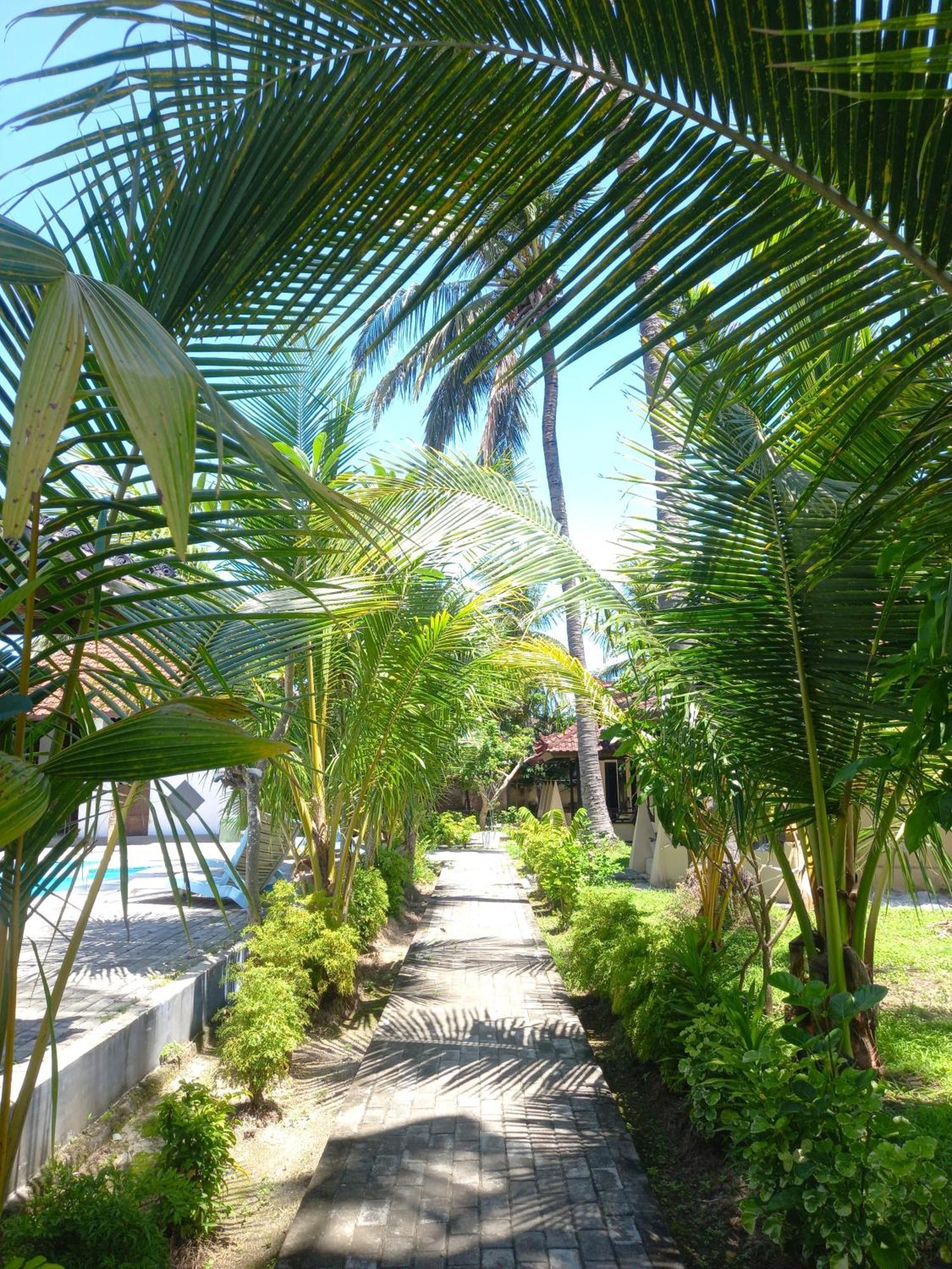 Gguesthouse Kuta  Esterno foto