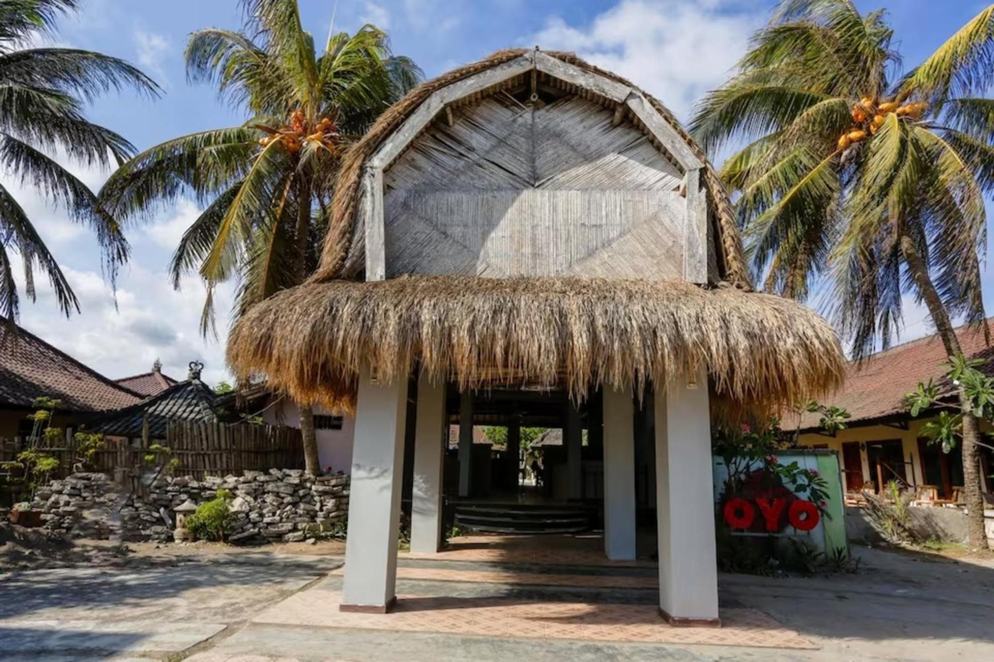 Gguesthouse Kuta  Esterno foto