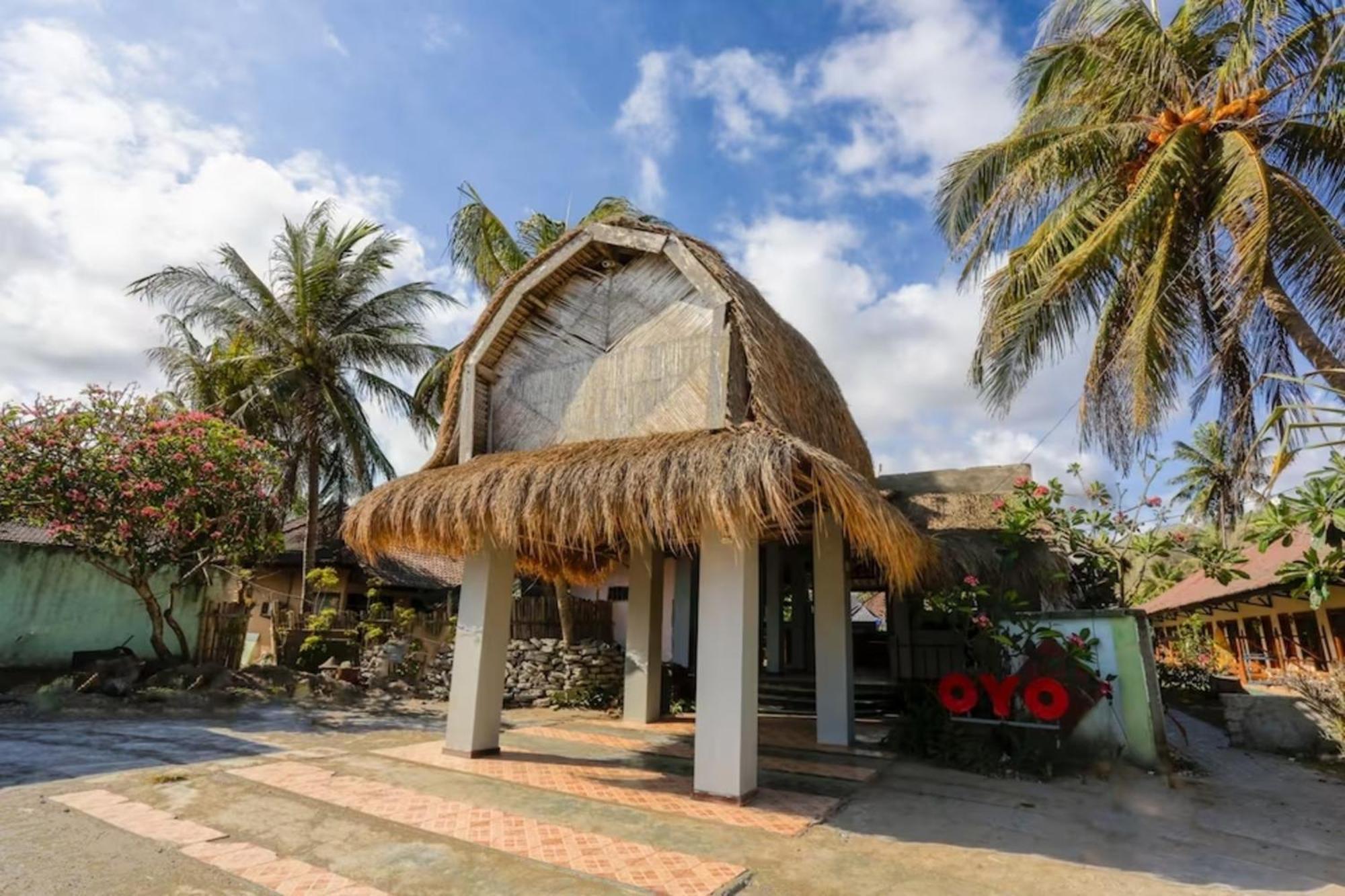 Gguesthouse Kuta  Esterno foto