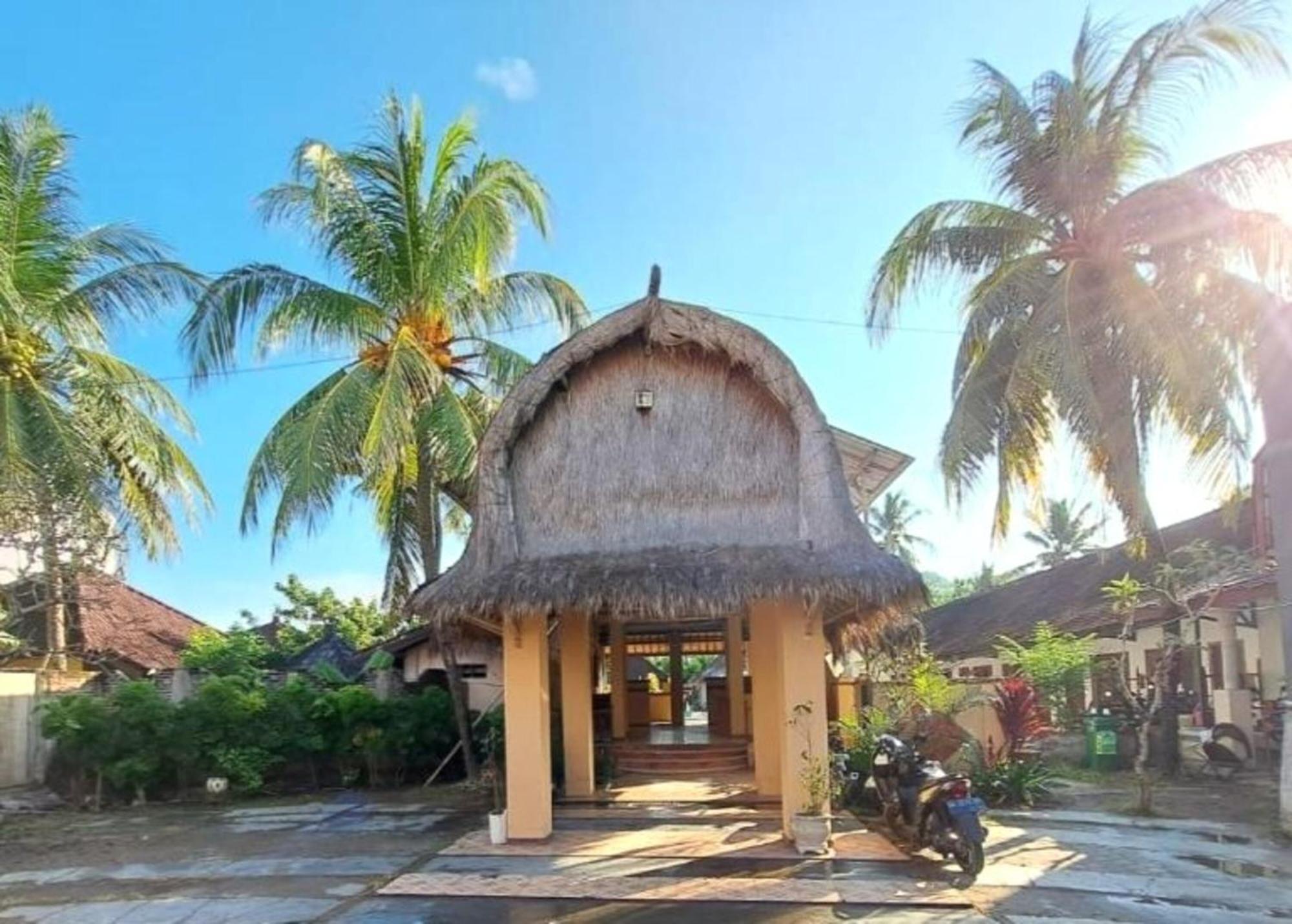 Gguesthouse Kuta  Esterno foto
