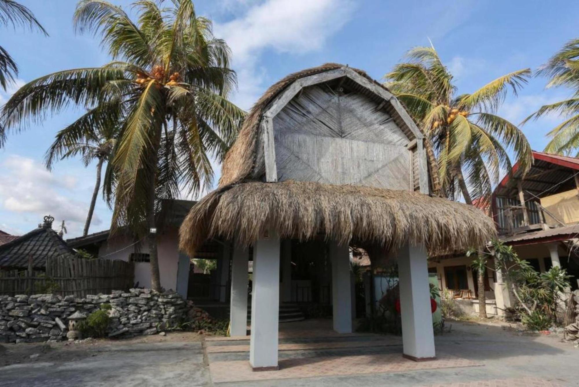Gguesthouse Kuta  Esterno foto